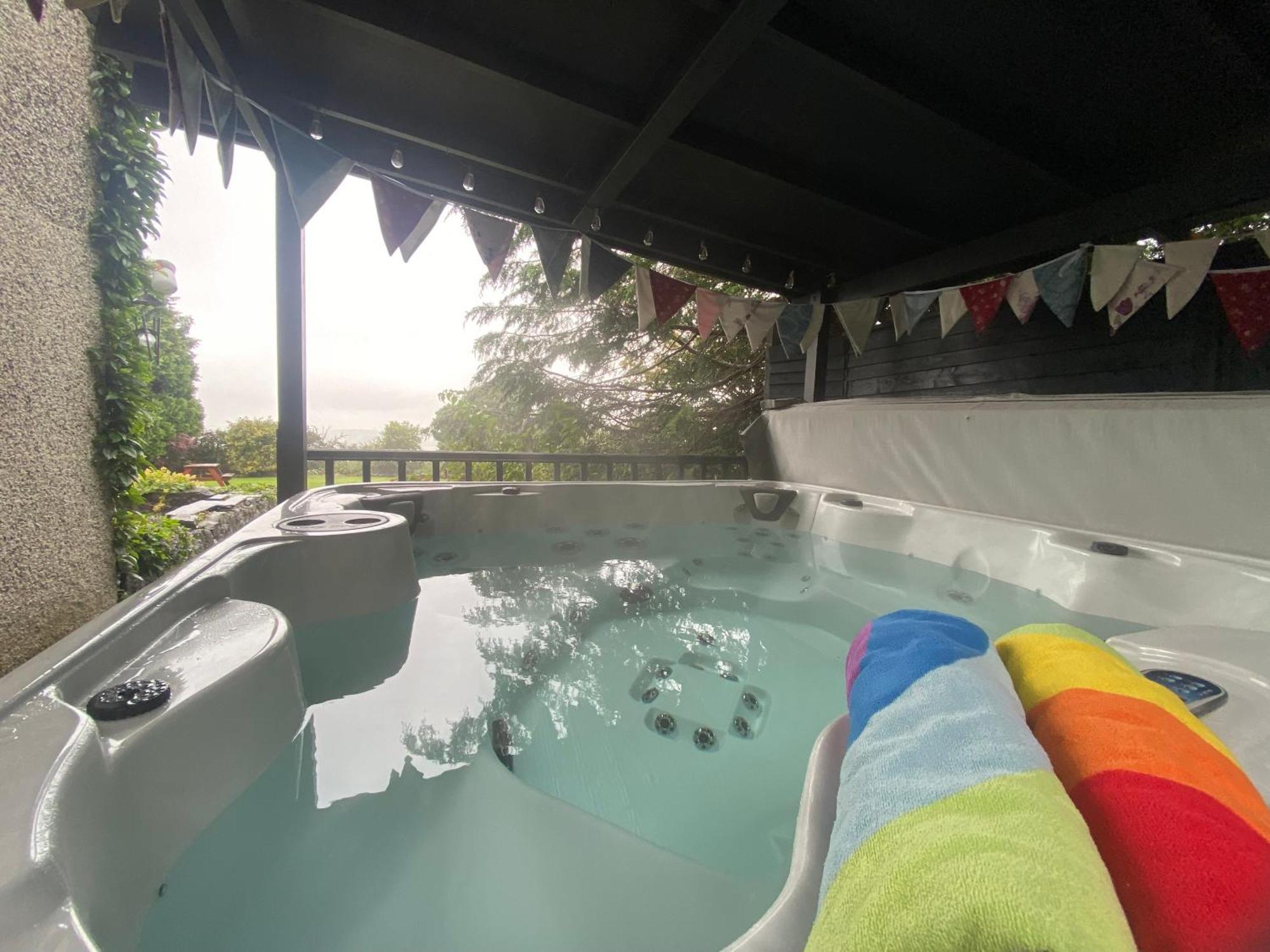 Carreg Y Garth Isaf - Hot Tub Nr Zip World Villa Bangor Eksteriør billede